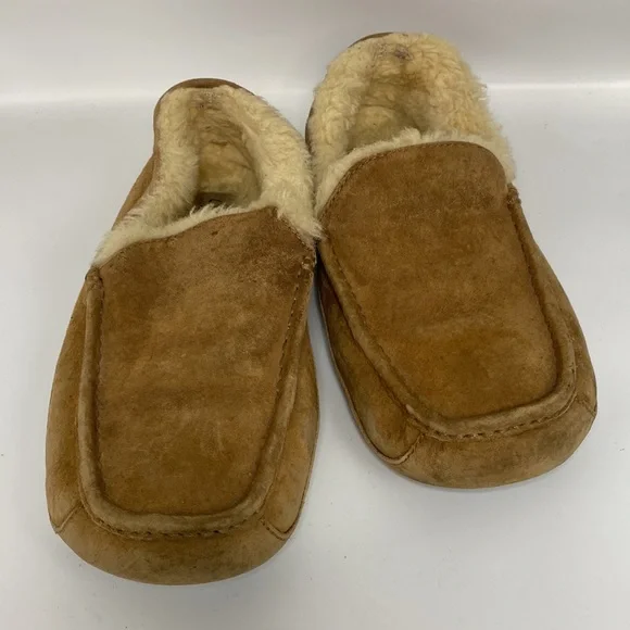 Ugg slippers 10 - Picture 3 of 6